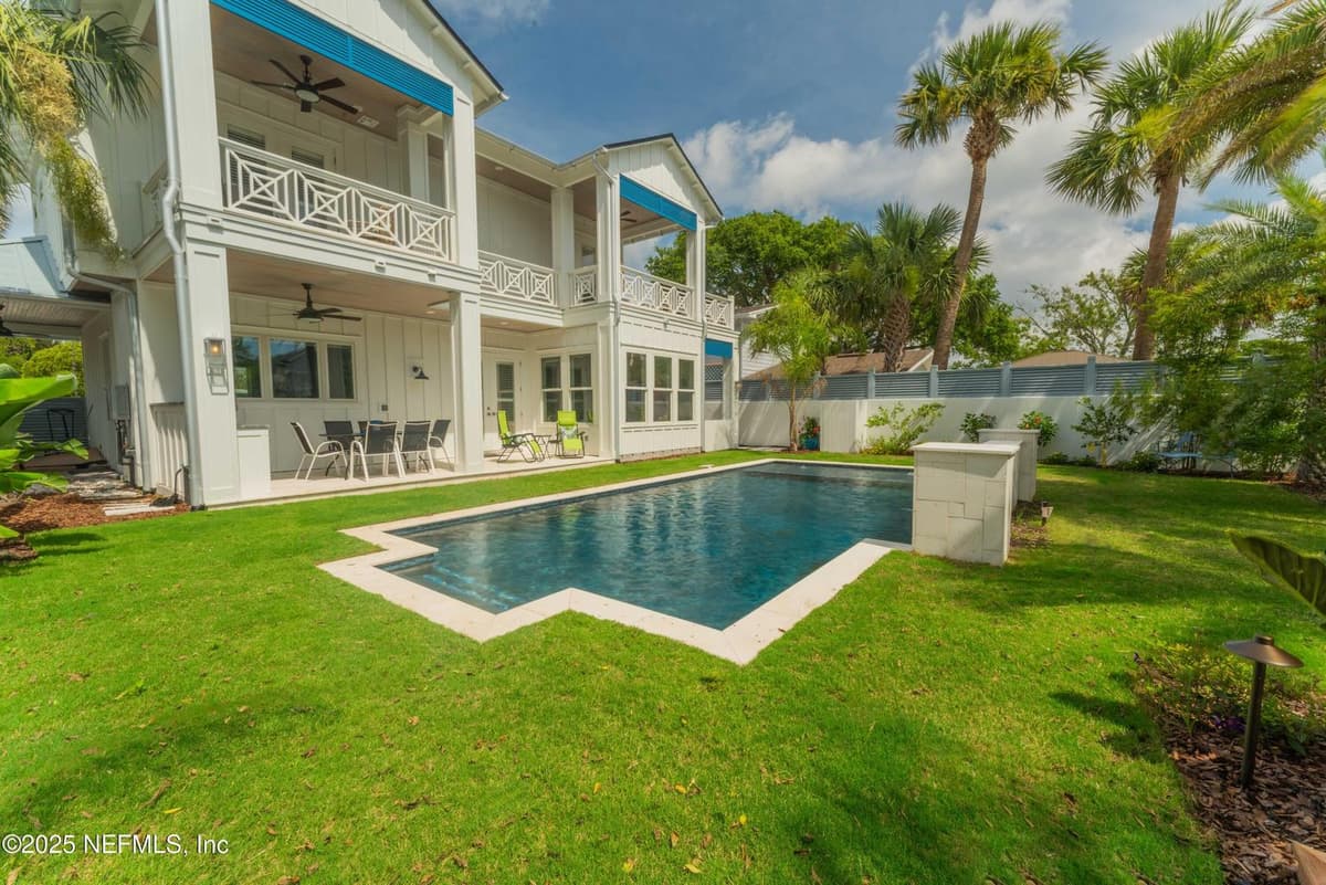 427 N 6TH Street, Jacksonville Beach, FL 32250 2