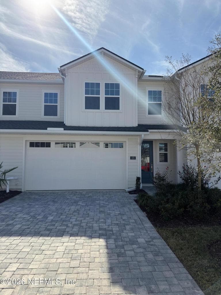 375 OAKMOSS Drive, St. Johns, FL 32259