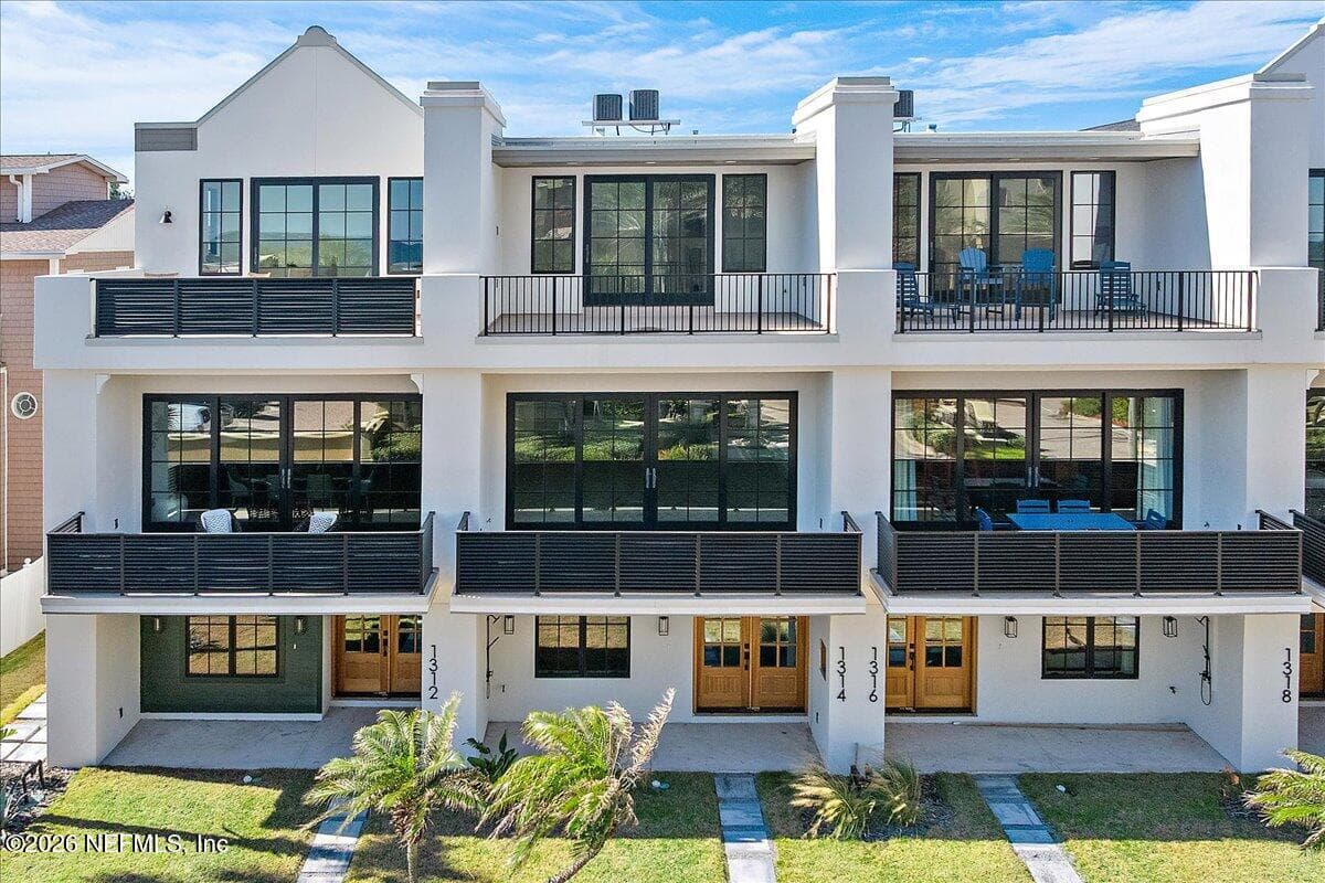 1314 1ST Street N, Jacksonville Beach, FL 32250