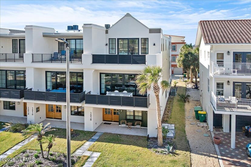 1318 1ST Street N, Jacksonville Beach, FL 32250