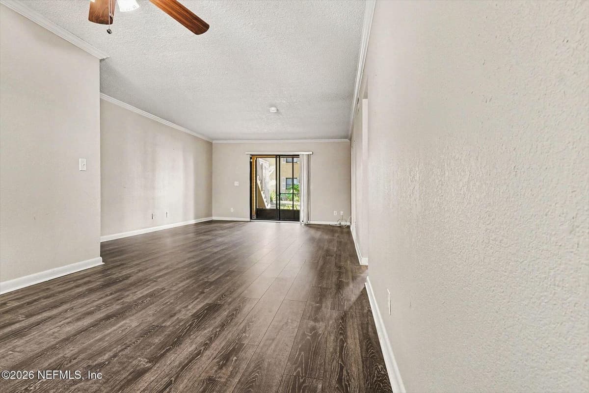 5811 ATLANTIC Boulevard 211, Jacksonville, FL 32207 2