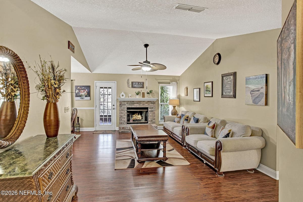 8103 CUMBERLAND GAP Trail N, Jacksonville, FL 32244 3