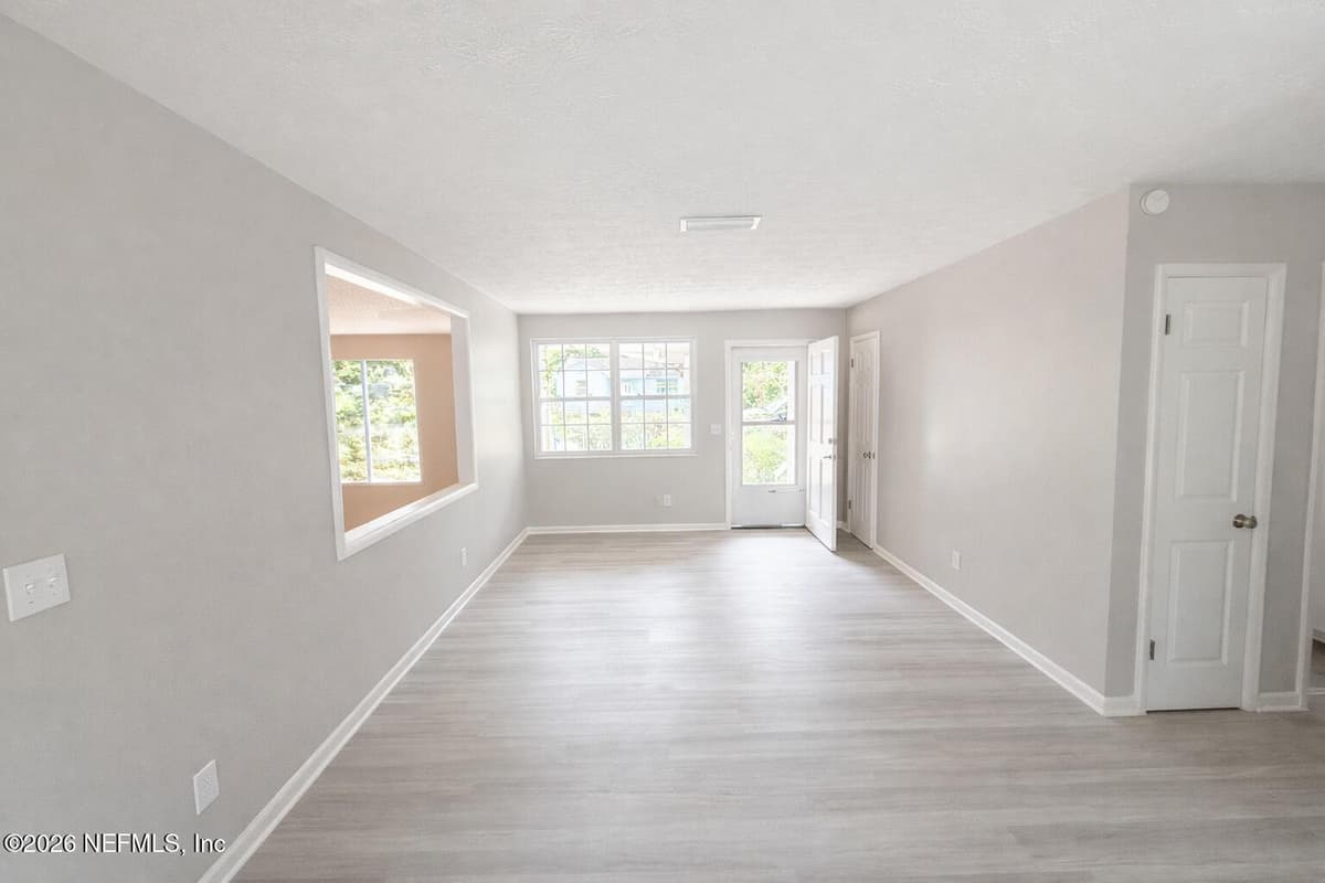 8265 COLVILLE Street, Jacksonville, FL 32220 2