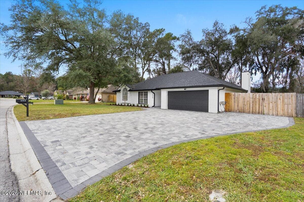 4379 APPLE TREE Place, Jacksonville, FL 32258 3