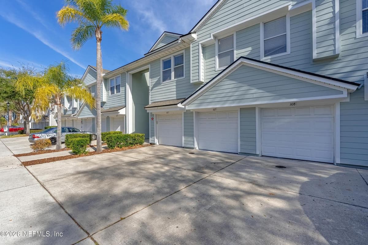 7047 DEER LODGE Circle 108, Jacksonville, FL 32256 3