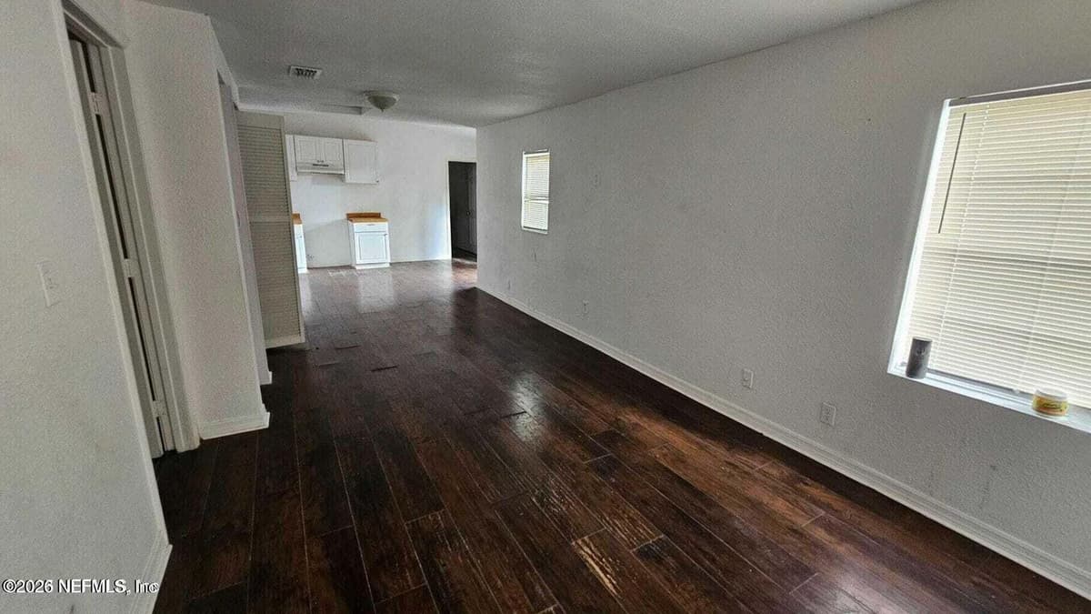 7805 SISKIN Avenue, Jacksonville, FL 32219 3
