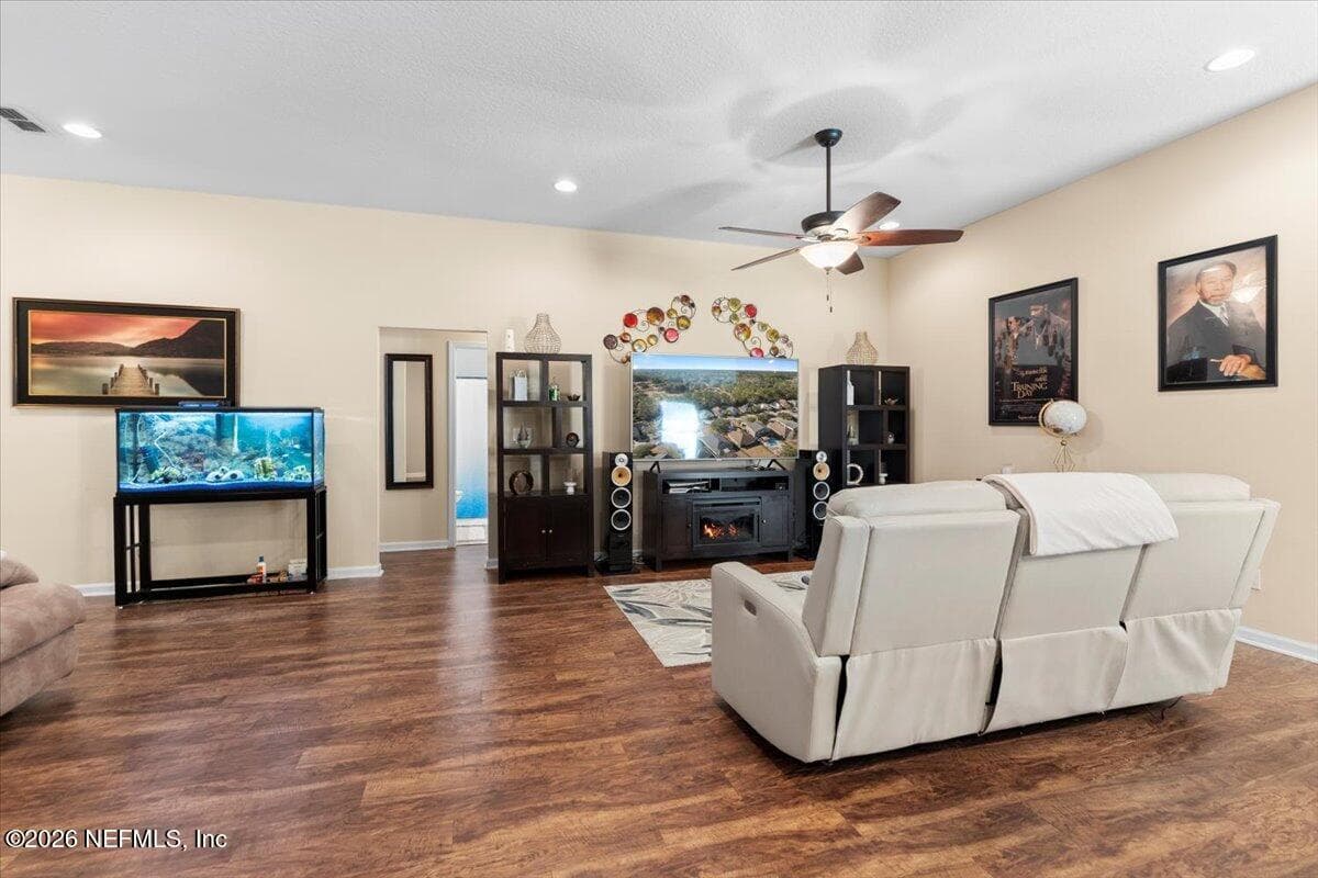 4150 VICTORIA LAKES Drive W, Jacksonville, FL 32226 3