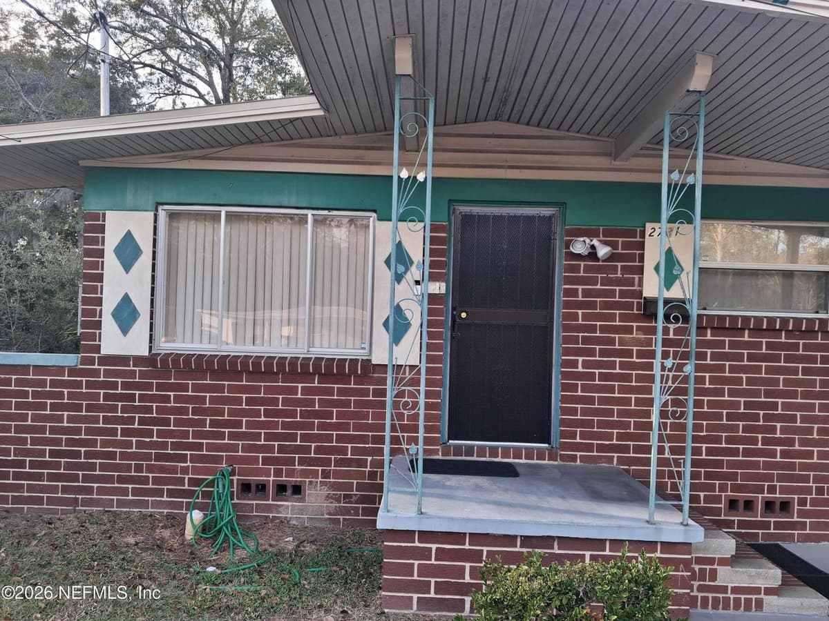 2731 FLORADALE Drive S, Jacksonville, FL 32209 3