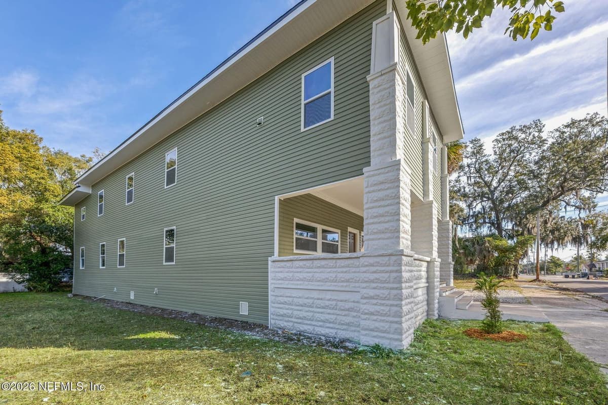 151 W 17TH Street, Jacksonville, FL 32206 3