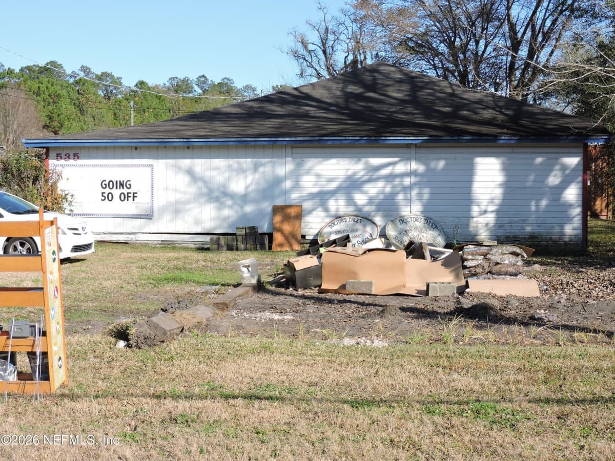 535 COLLEGE Drive, Middleburg, FL 32068 2