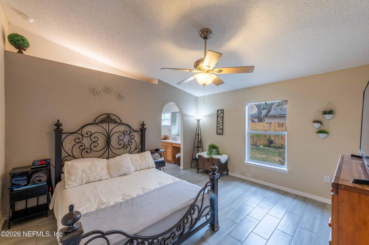 9156 SHINDLER CROSSING Drive, Jacksonville, FL 32222 2