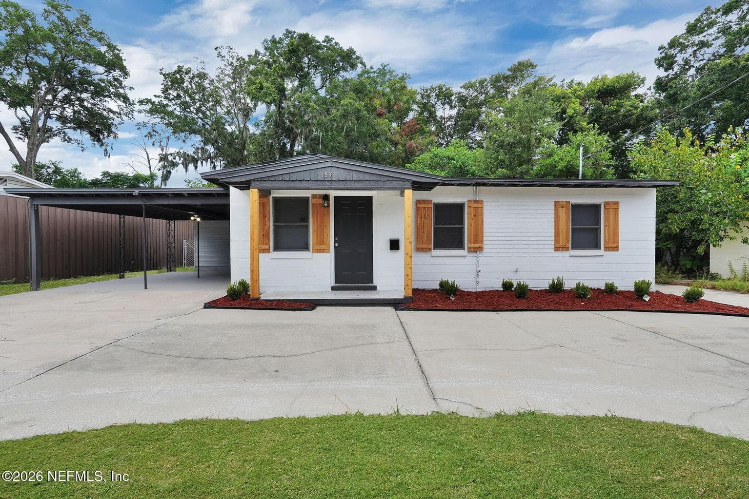 1916 UNIVERSITY Boulevard N, Jacksonville, FL 32211