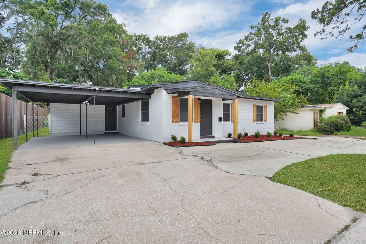 1916 UNIVERSITY Boulevard N, Jacksonville, FL 32211 3