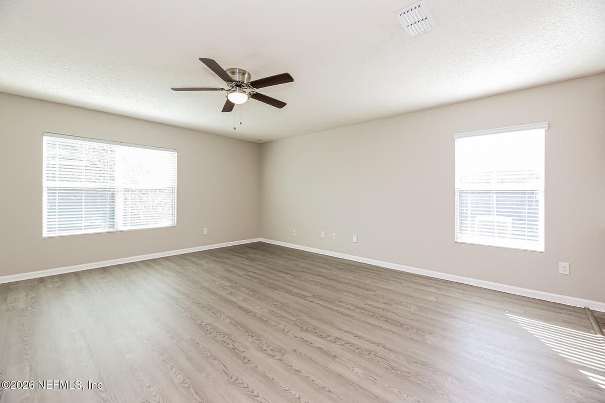 6842 LANGFORD Street, Jacksonville, FL 32219 3