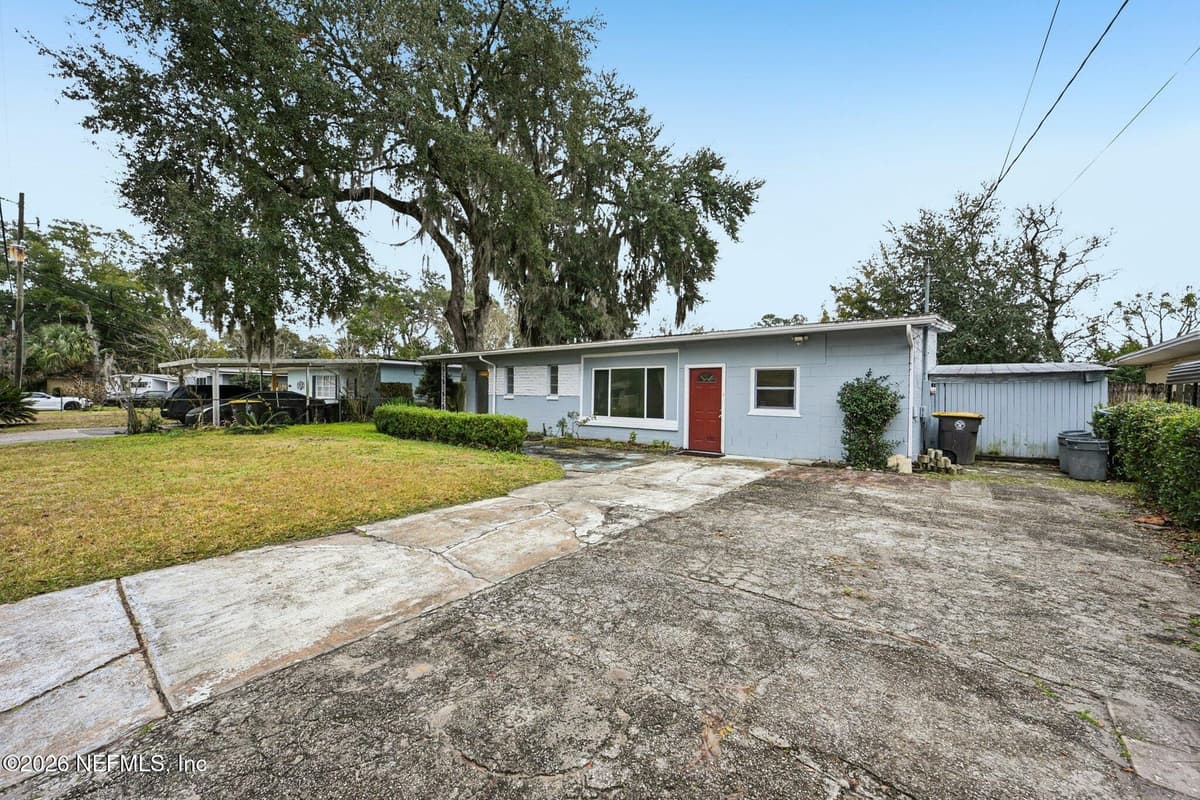 6332 BADNUR Drive, Jacksonville, FL 32210 2