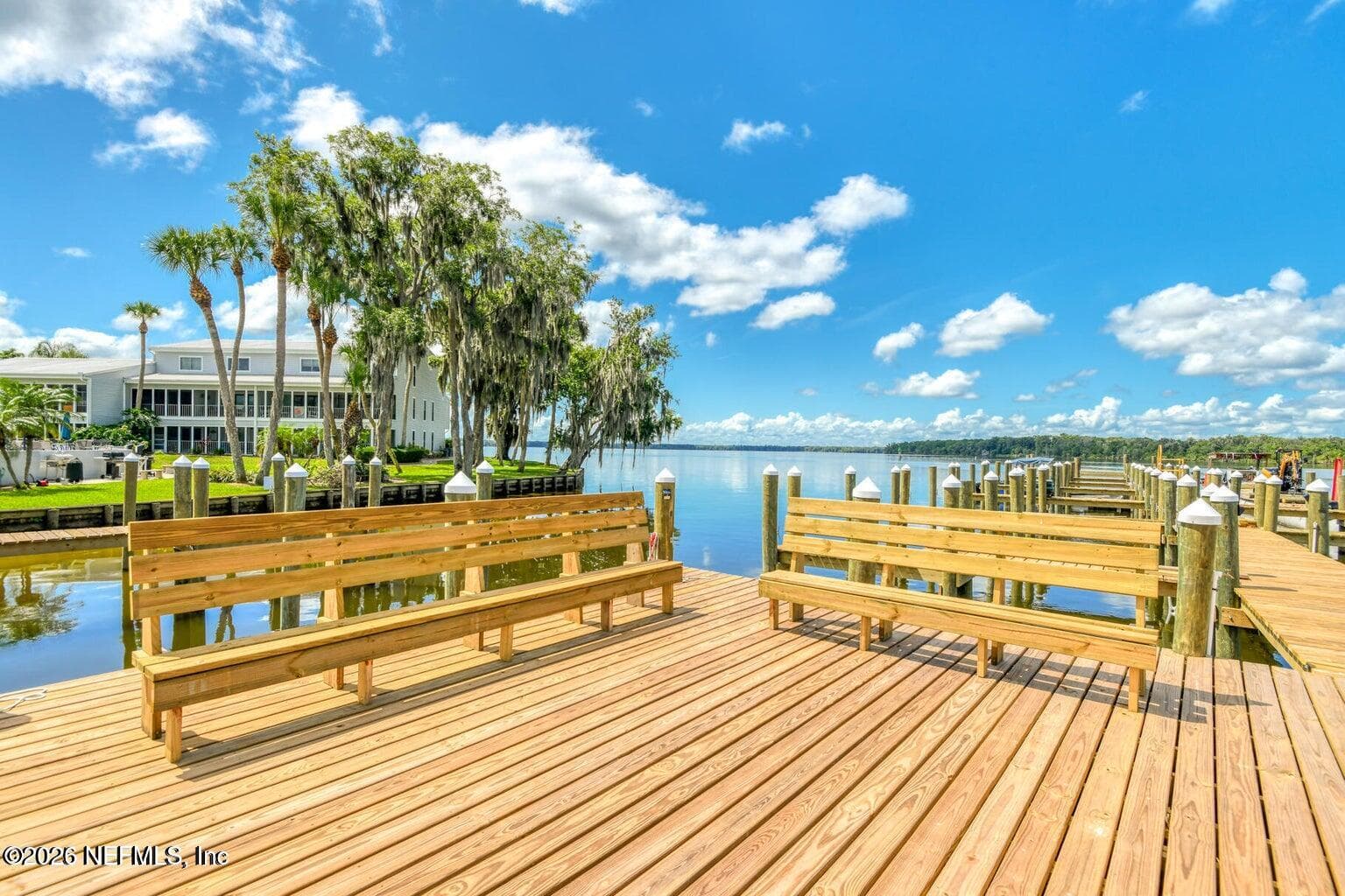 215 RIVER BEND Place C, Welaka, FL 32193