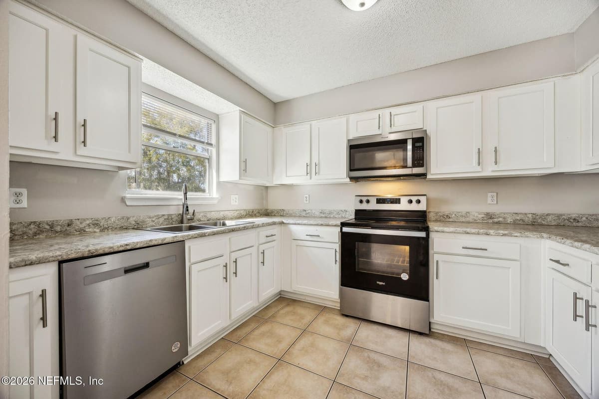1226 TURTLE CREEK Drive S, Jacksonville, FL 32218 3