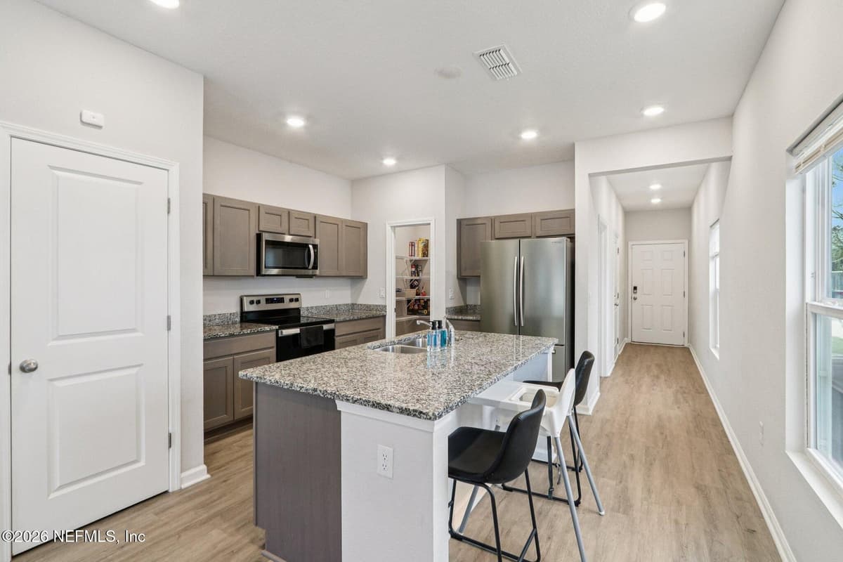 5801 LE SABRE Road, Jacksonville, FL 32244 3