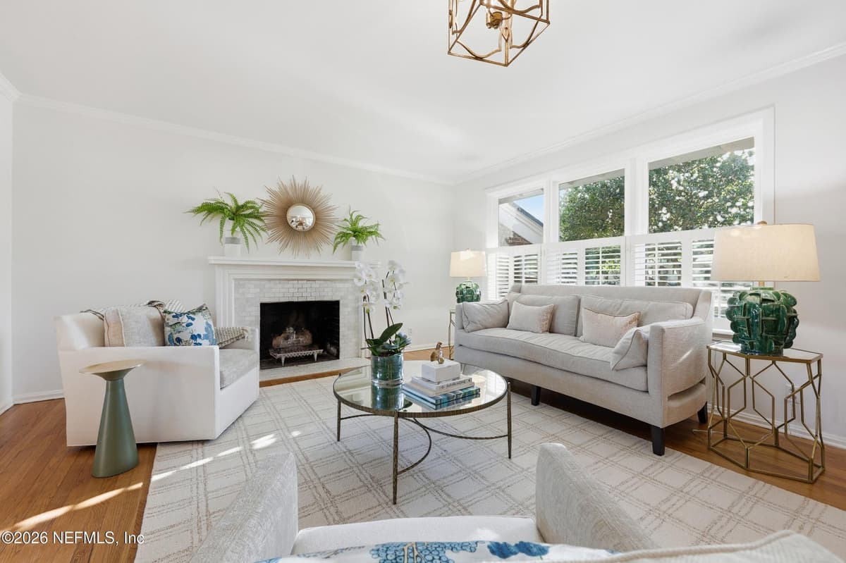 4406 WORTH Drive E, Jacksonville, FL 32207 2