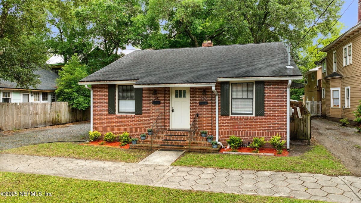 240 E 6TH Street, Jacksonville, FL 32206 2