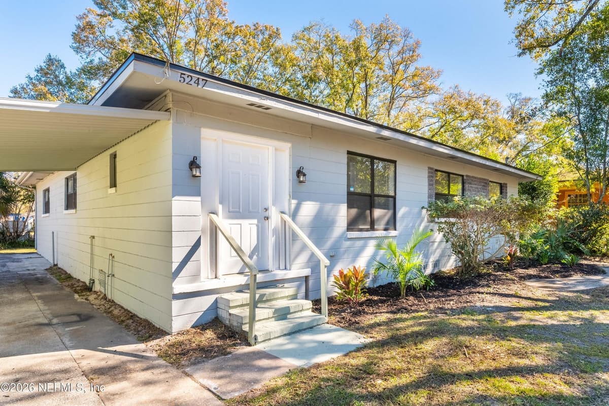 5247 CLEVELAND Road, Jacksonville, FL 32209 2