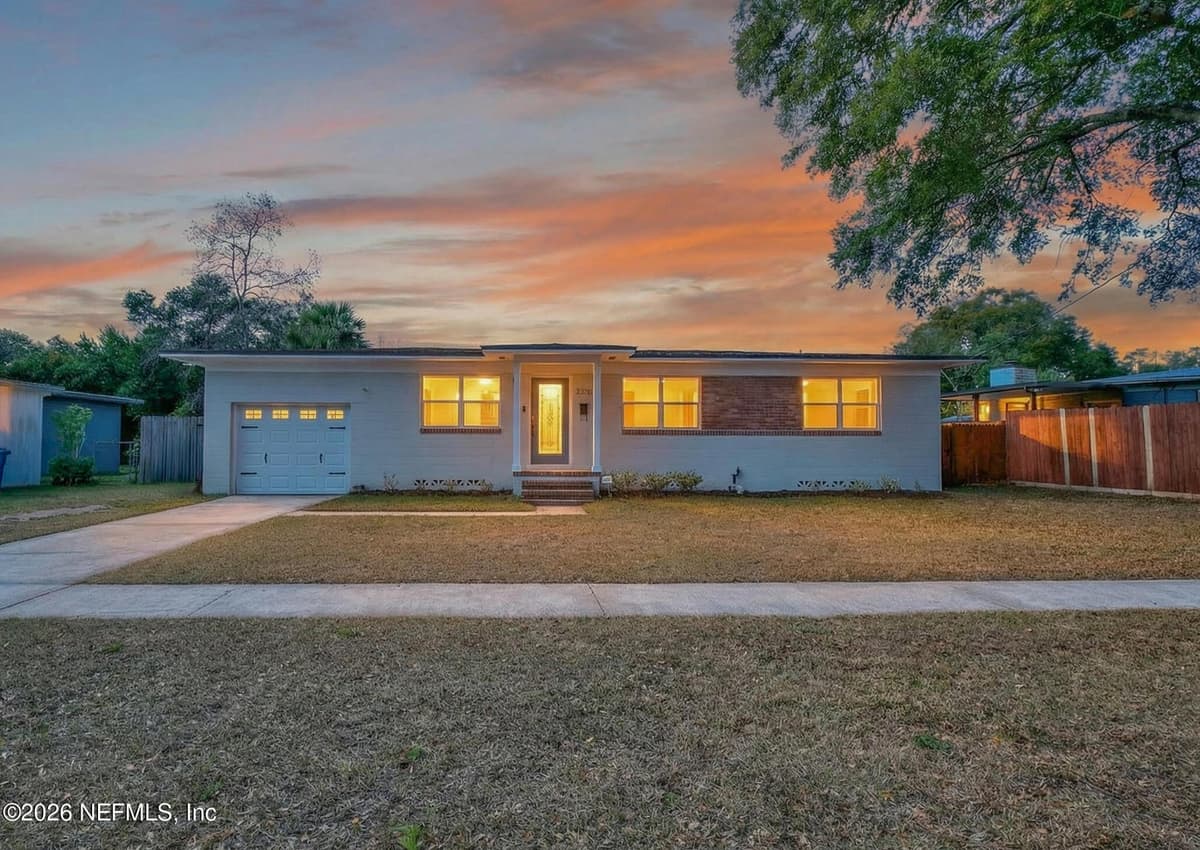 3256 FRUITWOOD Lane, Jacksonville, FL 32277 3