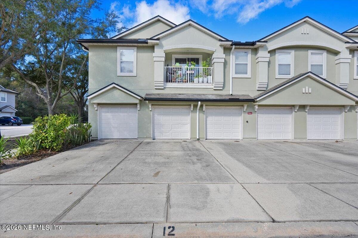 4241 MIGRATION Drive 12, Jacksonville, FL 32257 2