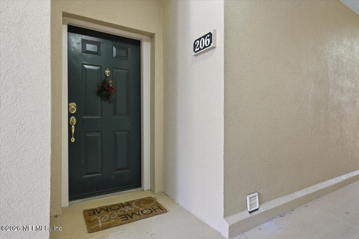 8601 BEACH Boulevard 206, Jacksonville, FL 32216 2