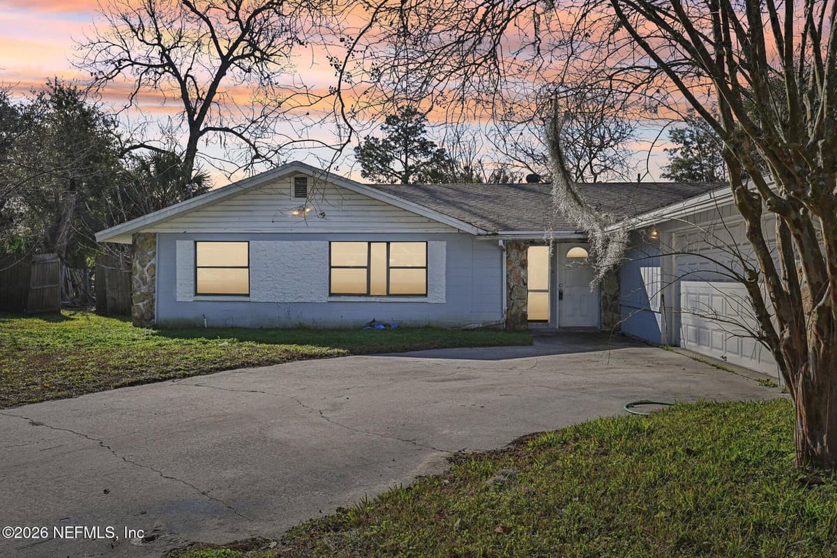 2914 CARLEON Road, Jacksonville, FL 32218 2