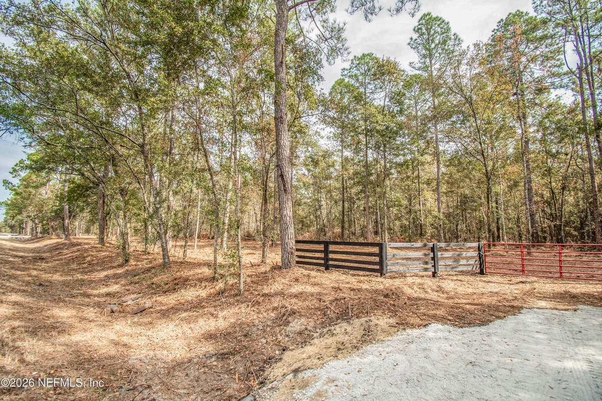 14374 C R 124, Sanderson, FL 32087 2