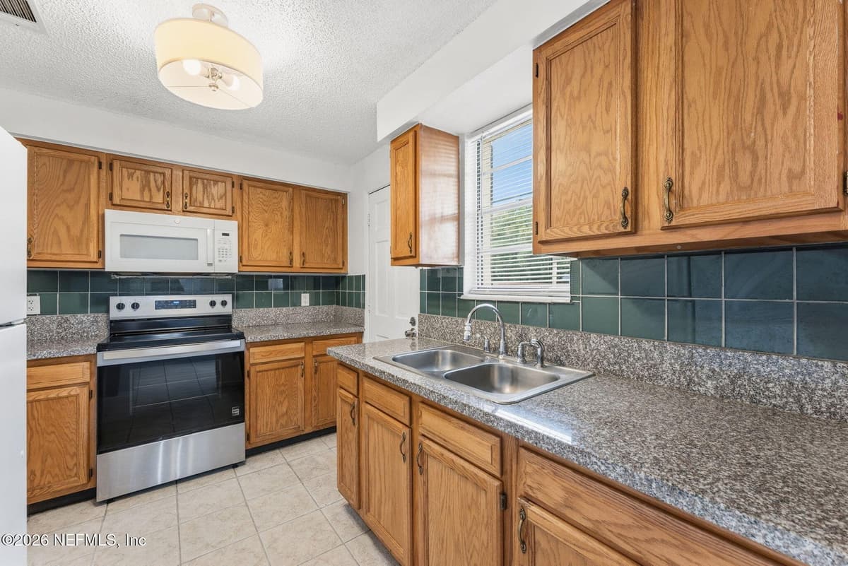1738 EL PRADO Road 8, Jacksonville, FL 32216 3
