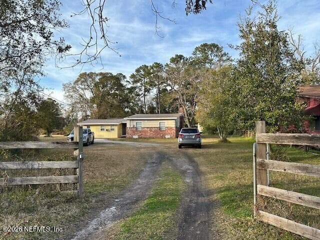 8215 LENOX Avenue, Jacksonville, FL 32221