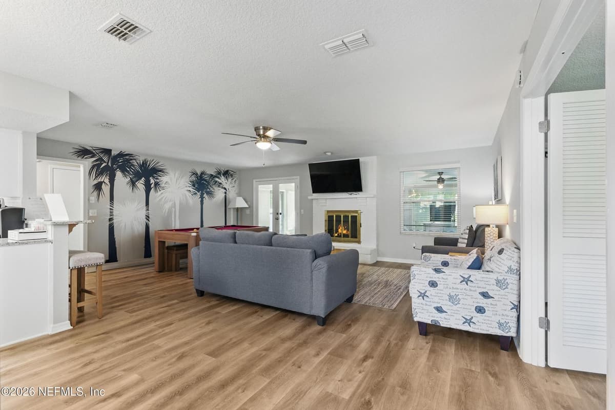 3517 SEAFOAM Lane, Jacksonville, FL 32250 3