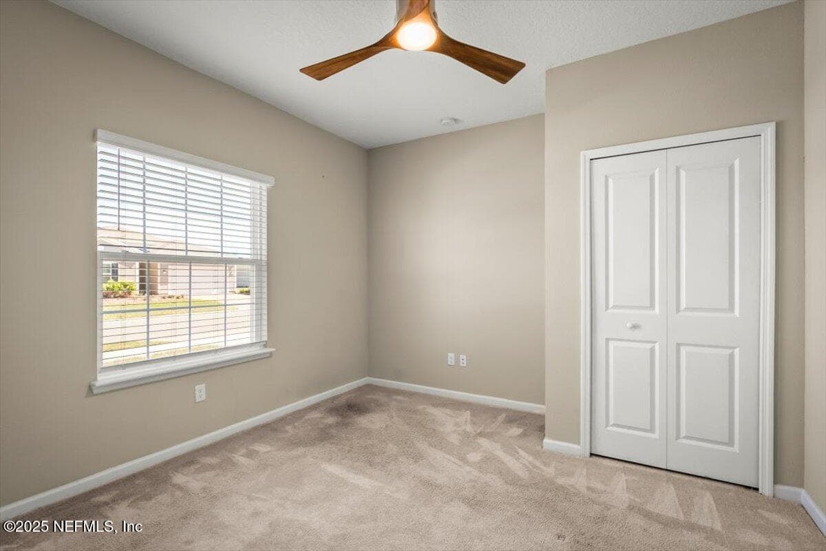 9486 LOVAGE Lane, Jacksonville, FL 32219 3