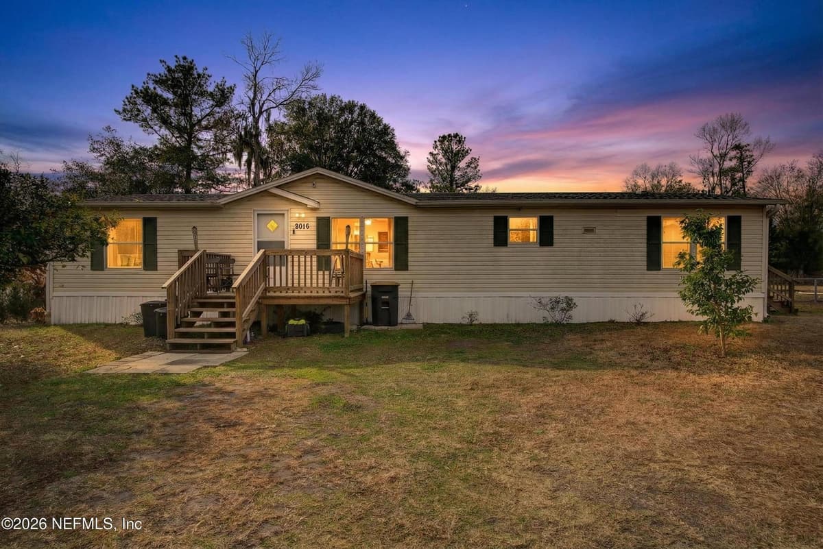 8016 BUTTERCUP Street, Jacksonville, FL 32210 2