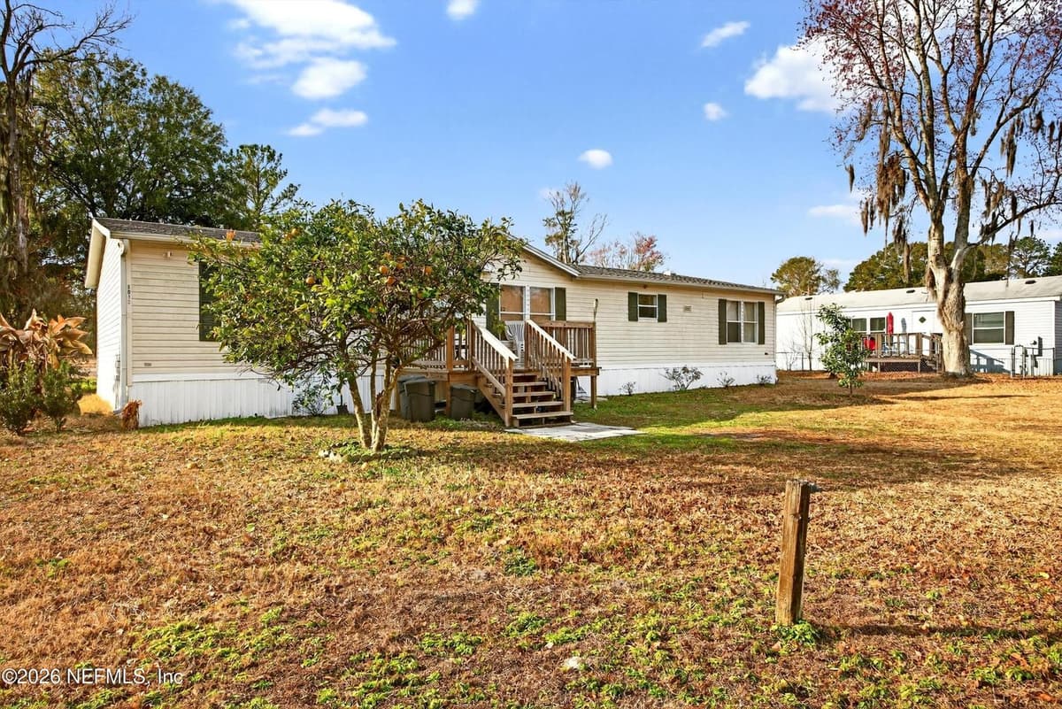 8016 BUTTERCUP Street, Jacksonville, FL 32210 3