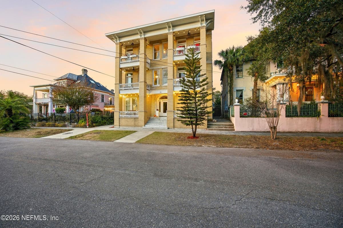 115 2ND Street, Jacksonville, FL 32206 3