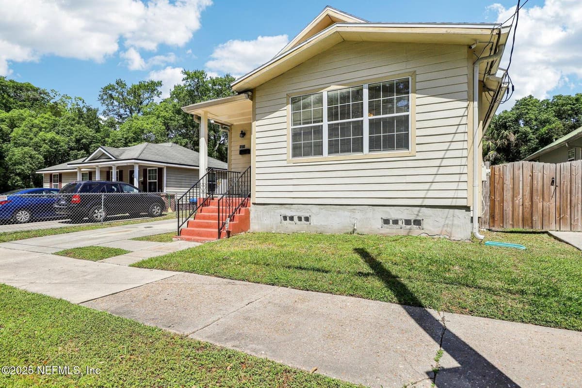 1071 SCRIVEN Street, Jacksonville, FL 32209 2