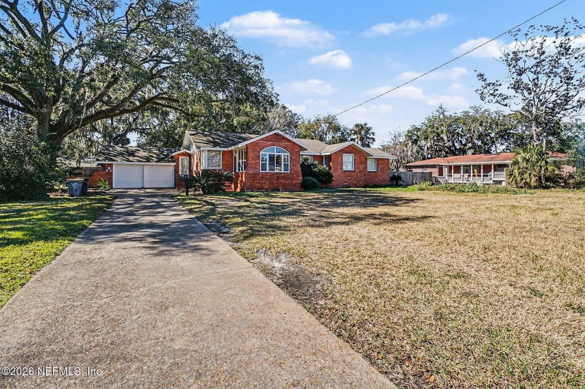 318 TROUT RIVER Drive, Jacksonville, FL 32208 2