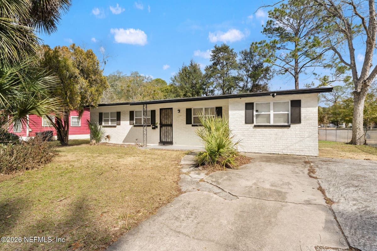 5017 DOSTIE Drive S, Jacksonville, FL 32209 2