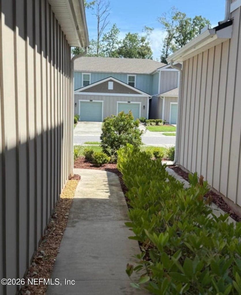 232 ARALIA Lane, Jacksonville, FL 32216 3