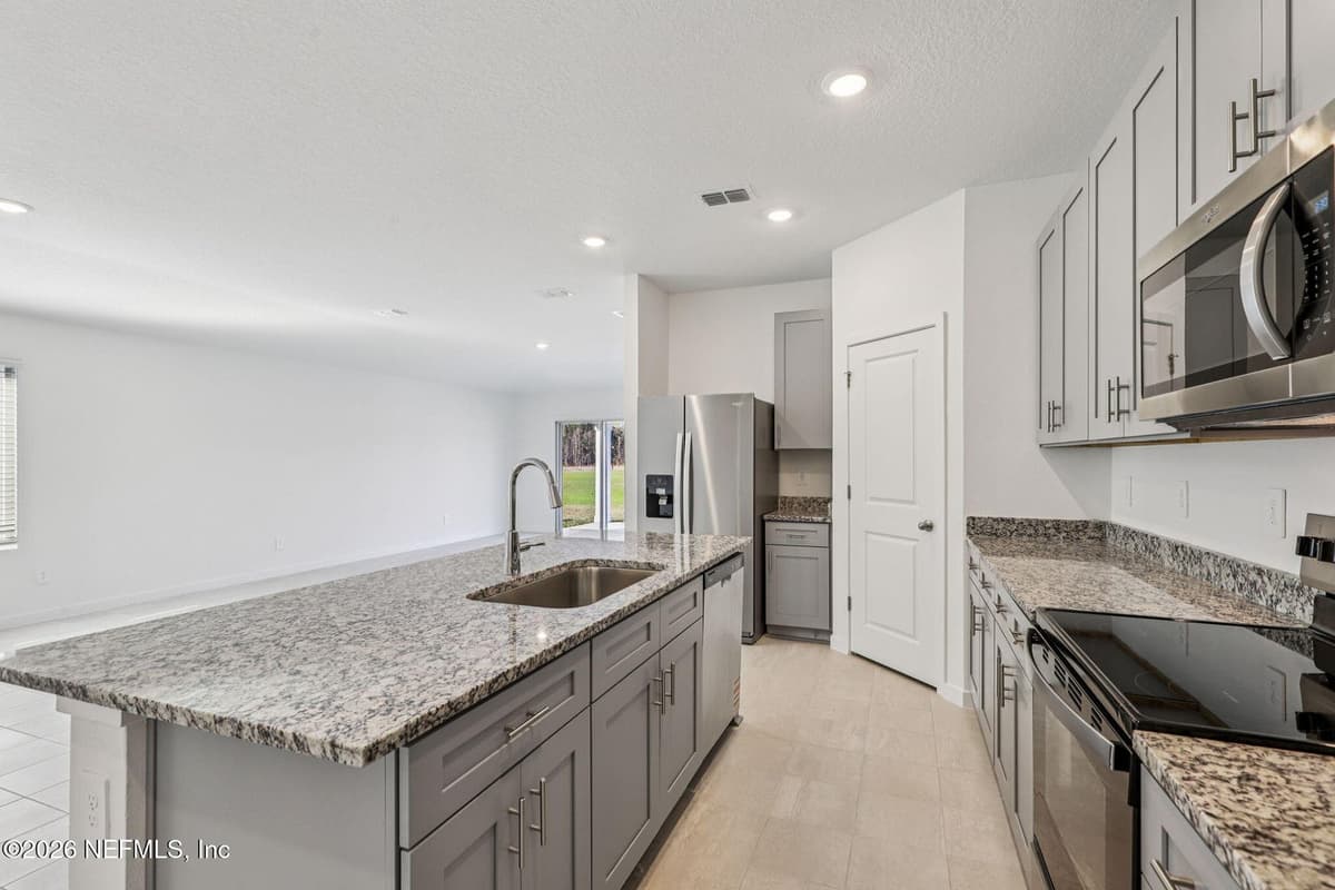 7774 CAHILL Lane, Jacksonville, FL 32219 3