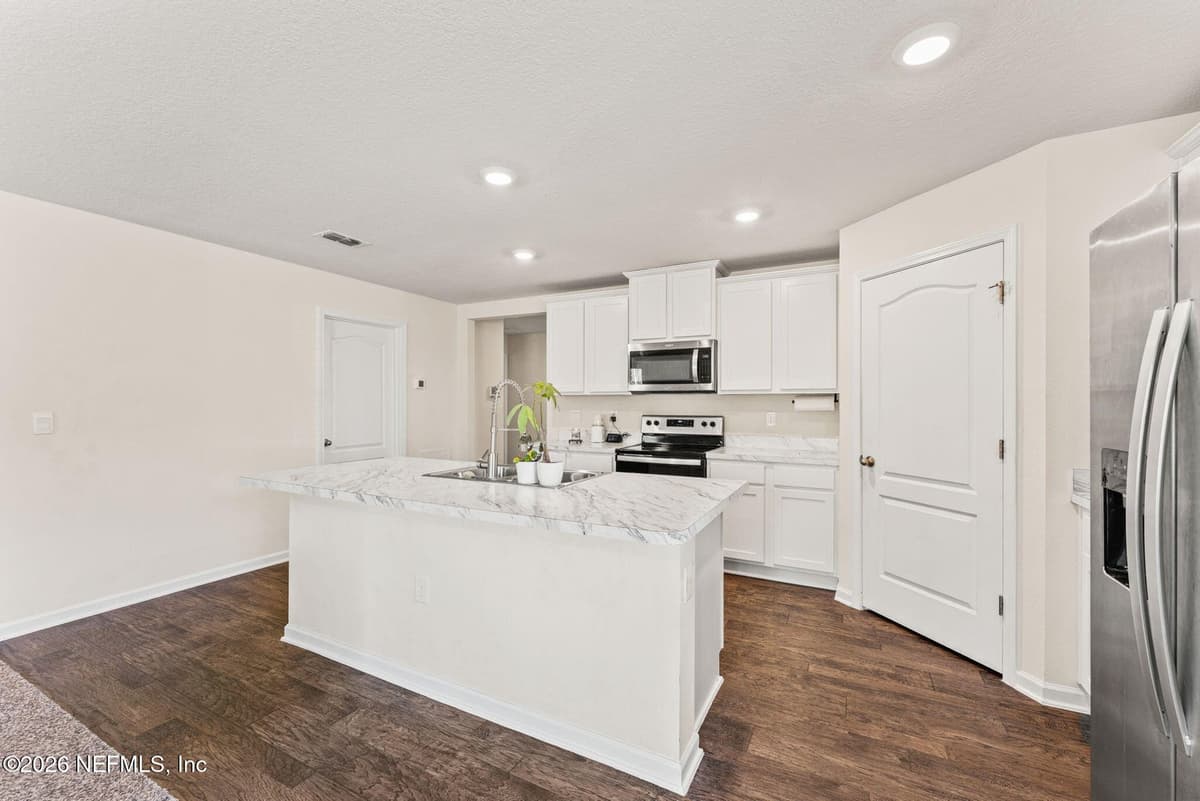 70013 MISTY LAKE Court, Yulee, FL 32097 2