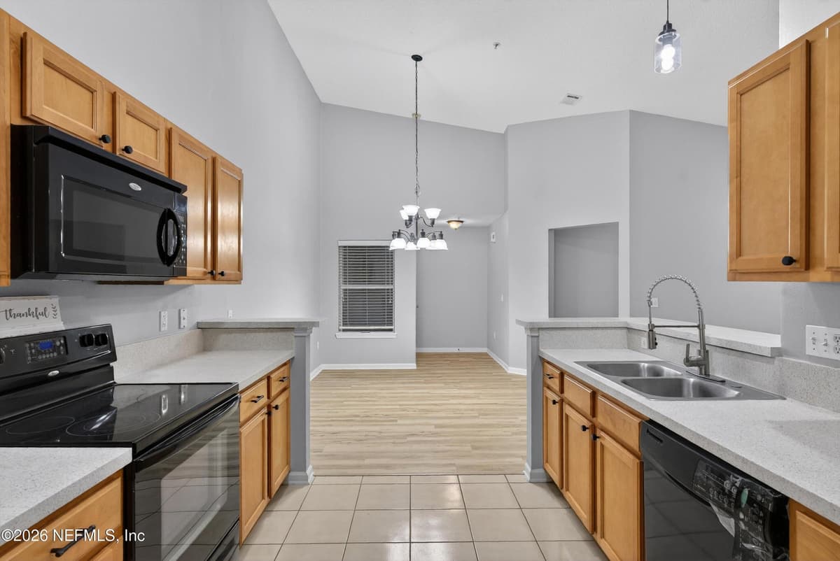 3690 KIRKPATRICK Circle 7-12, Jacksonville, FL 32210 2