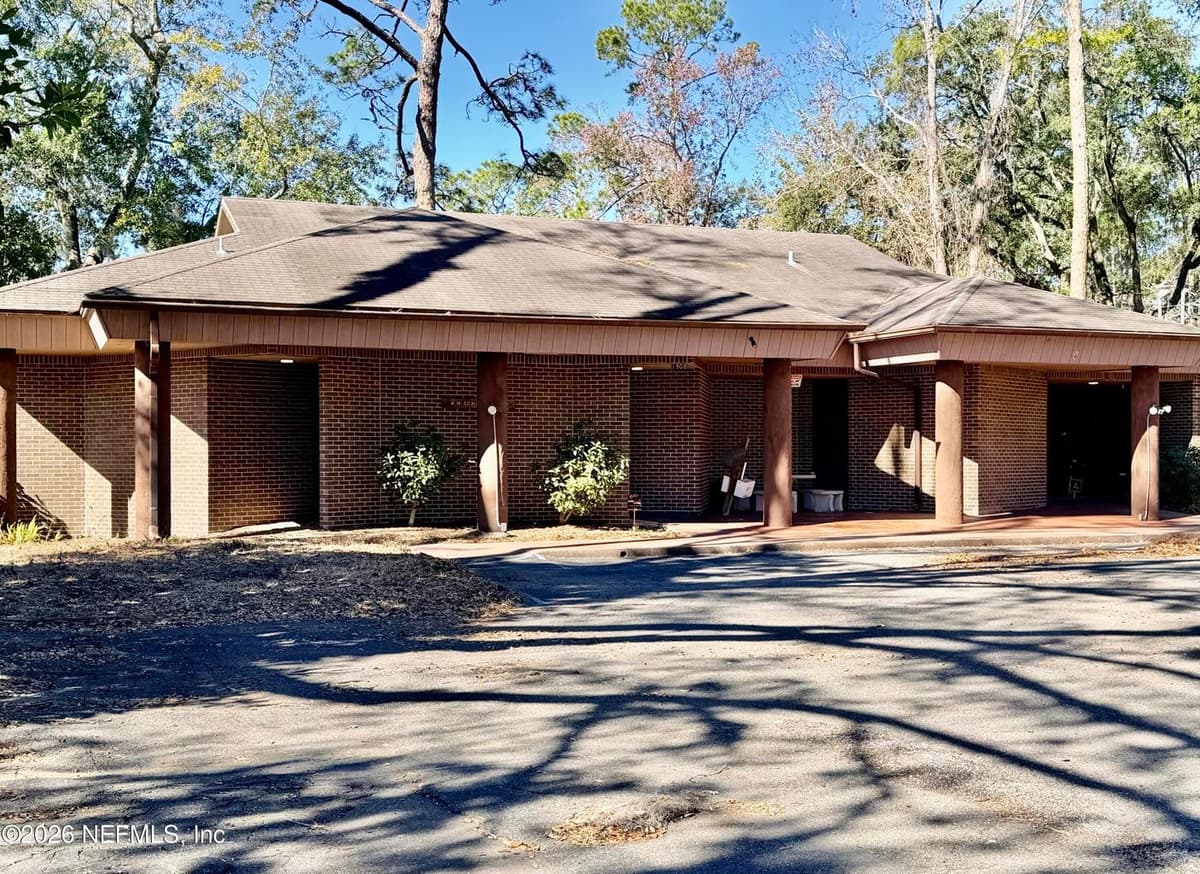 1906 DEBARRY Avenue, Orange Park, FL 32073 2