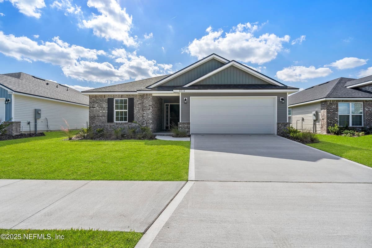 8339 HELMSLEY Boulevard, Jacksonville, FL 32219 2