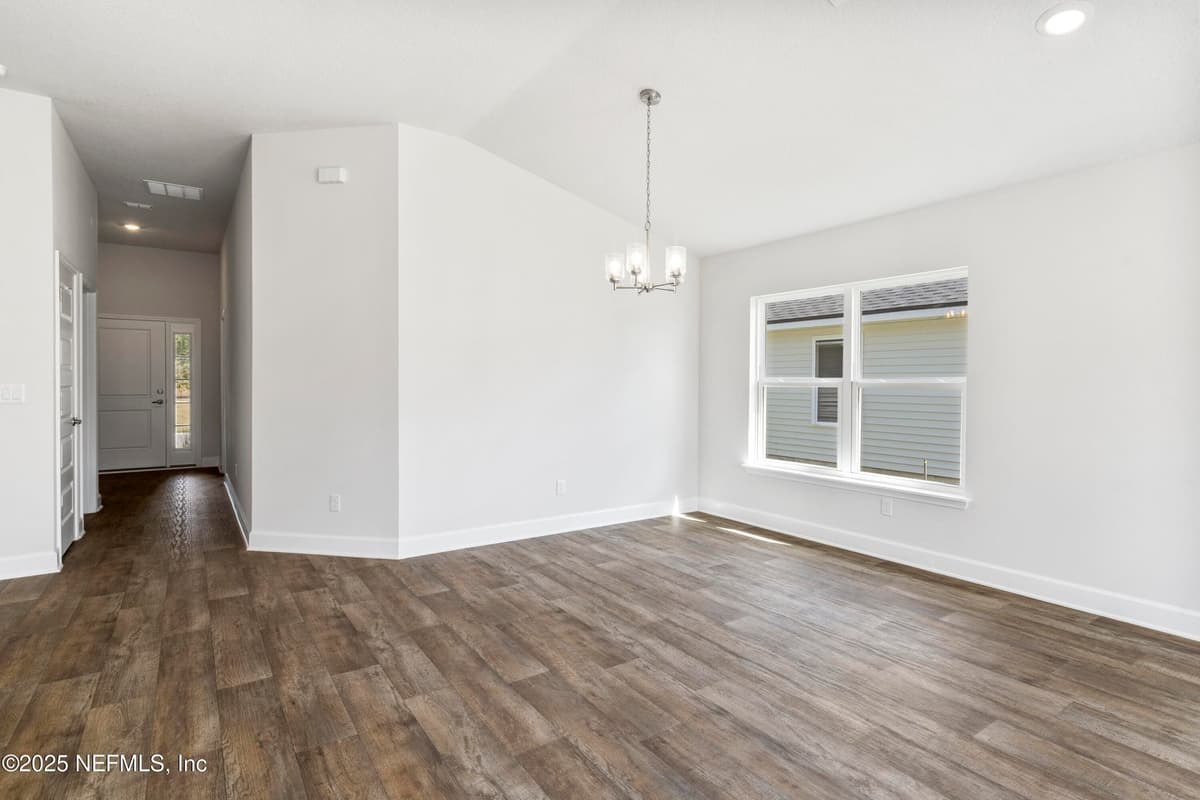 8339 HELMSLEY Boulevard, Jacksonville, FL 32219 3