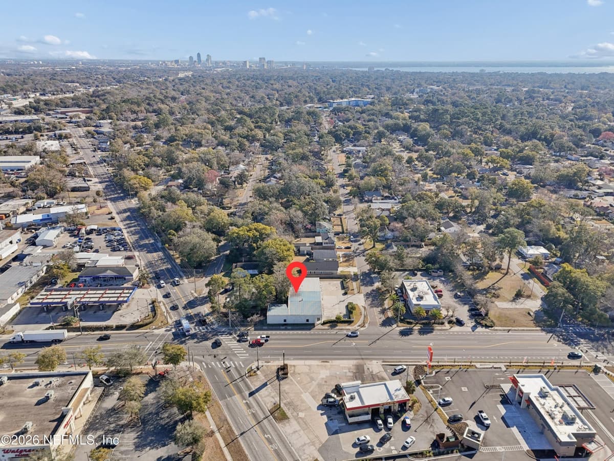 711 CASSAT Avenue, Jacksonville, FL 32205 3