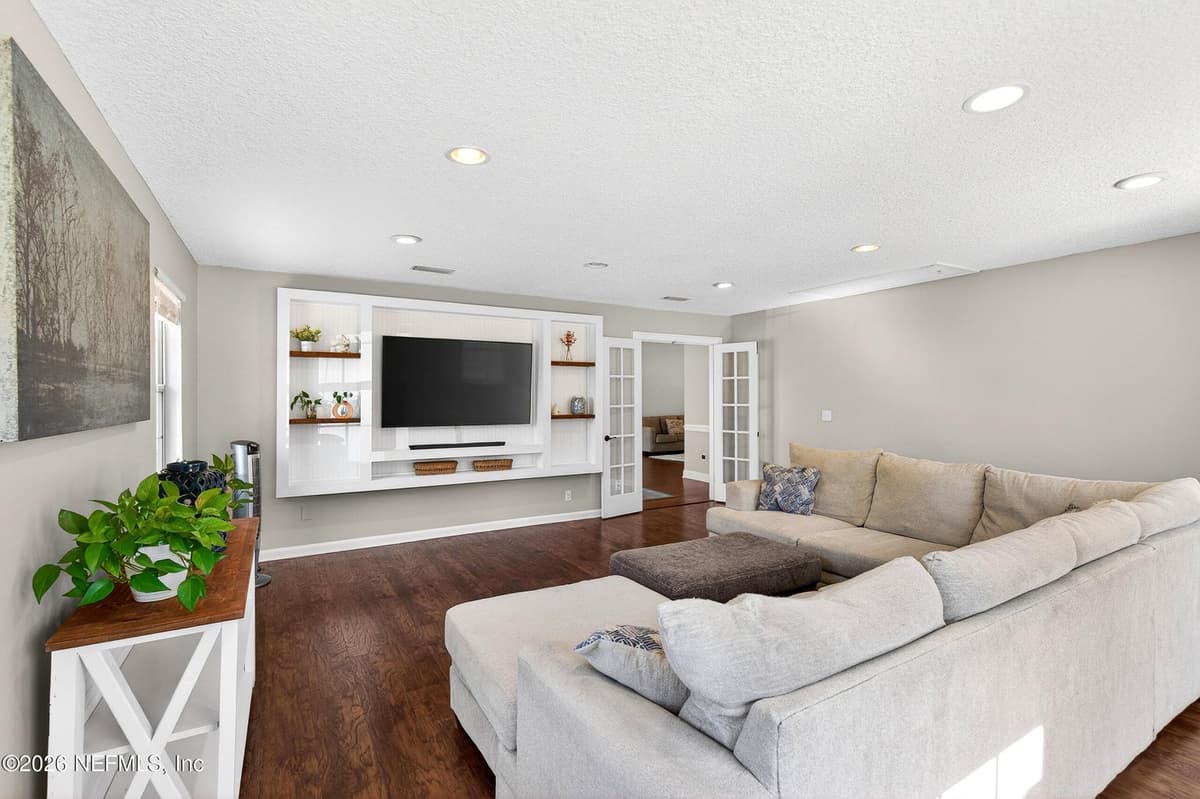 15203 LANDMARK Circle N, Jacksonville, FL 32226 2