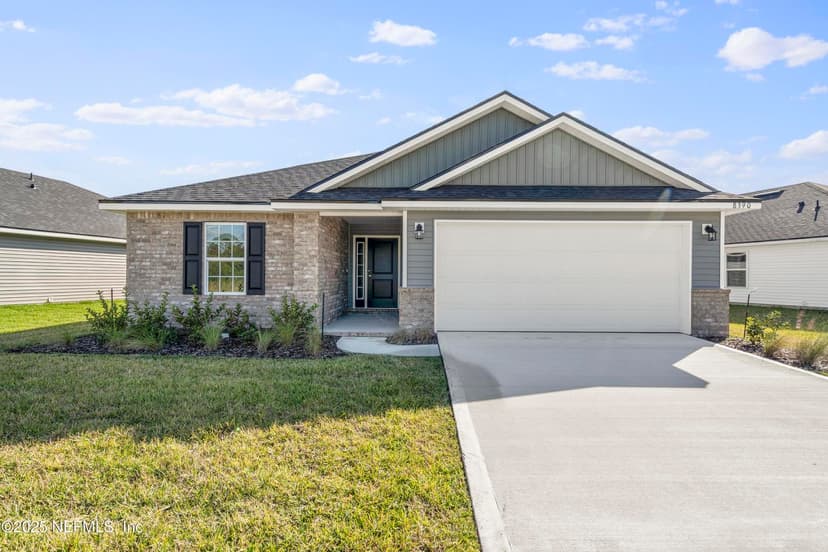 8363 HELMSLEY Boulevard, Jacksonville, FL 32219